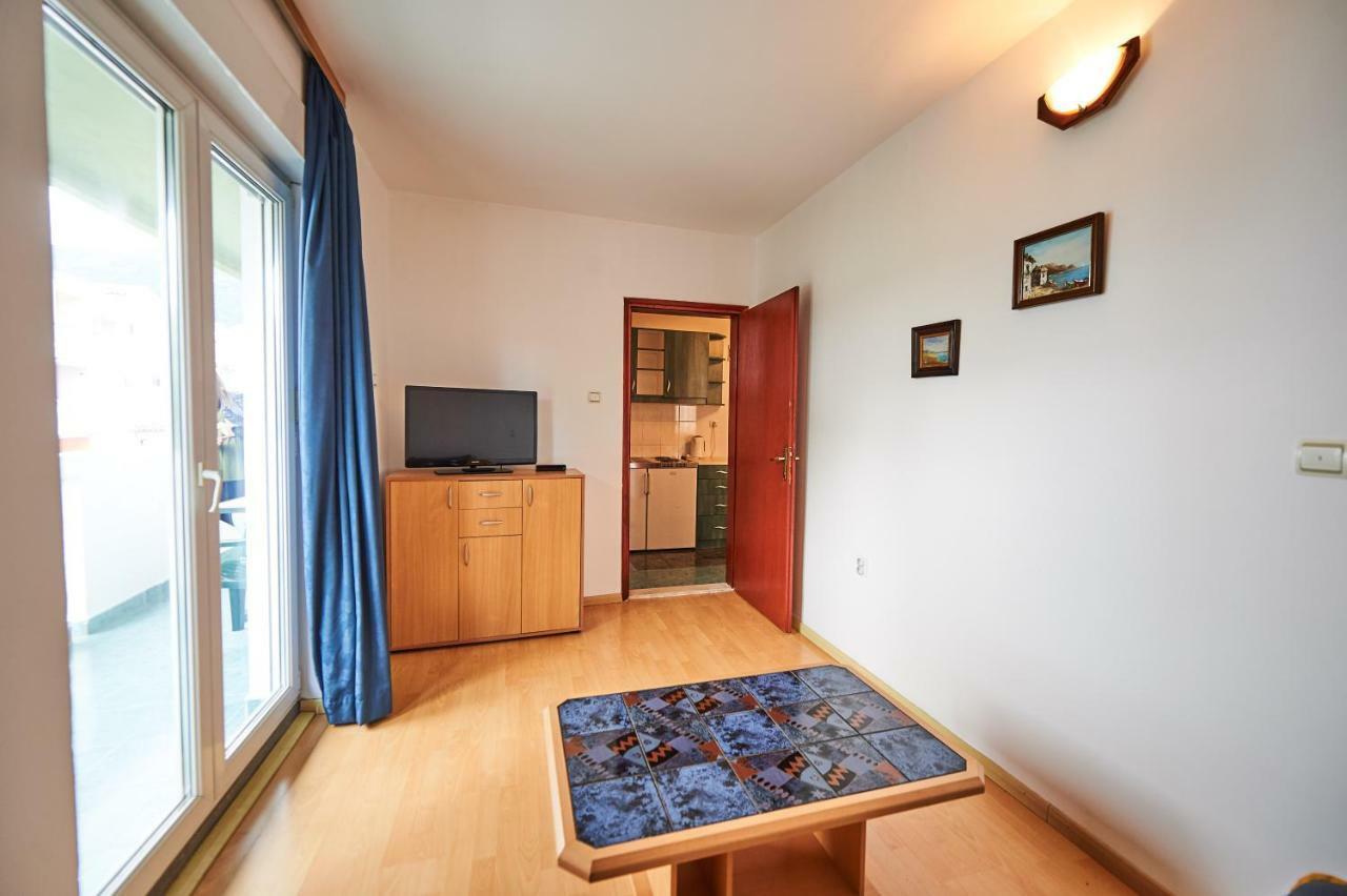 Family Mont Apartment Budva